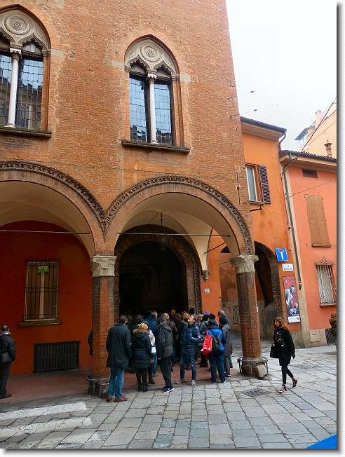Clicca per scorrere le foto originali ingrandite