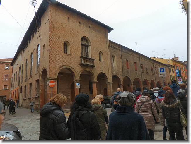 Clicca per scorrere le foto originali ingrandite