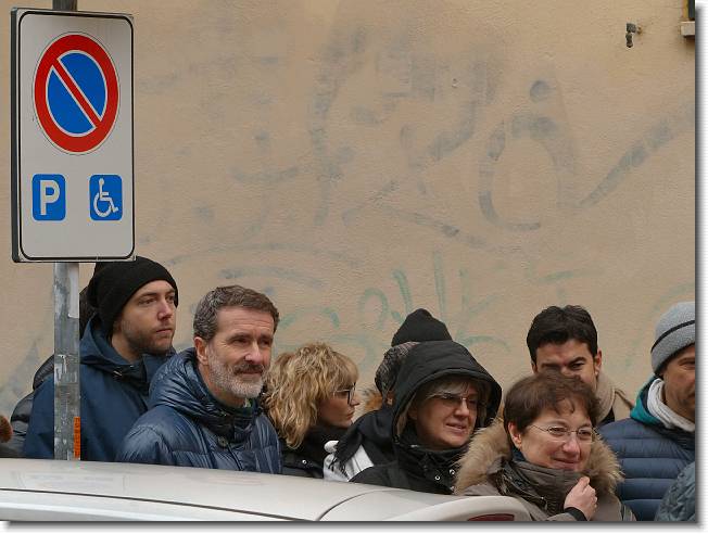 Clicca per scorrere le foto originali ingrandite
