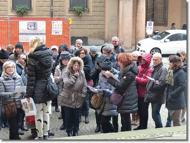 Clicca per scorrere le foto originali ingrandite
