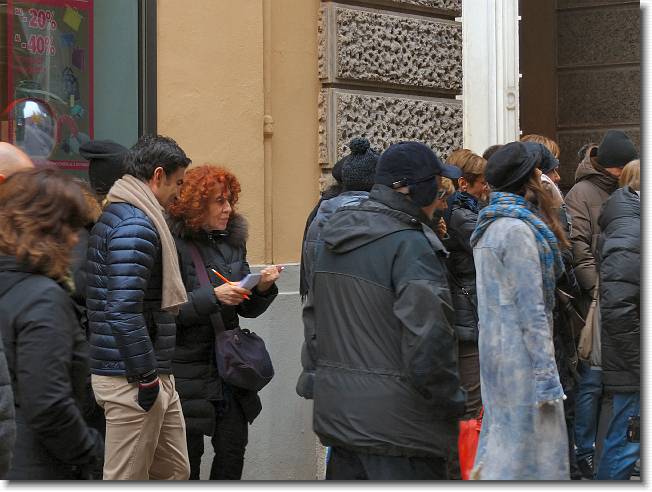 Clicca per scorrere le foto originali ingrandite