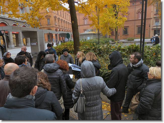 Clicca per scorrere le foto originali ingrandite