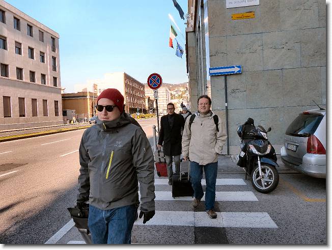 Clicca per scorrere le foto originali ingrandite
