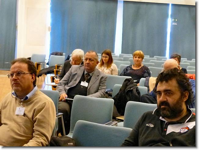 Clicca per scorrere le foto originali ingrandite