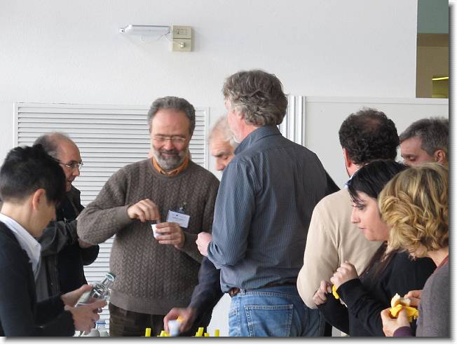 Clicca per scorrere le foto originali ingrandite