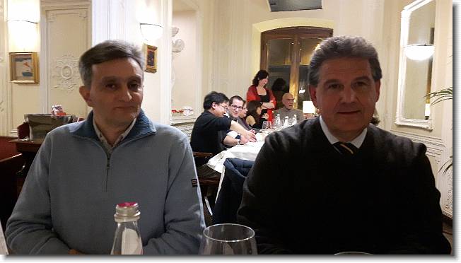 Clicca per scorrere le foto originali ingrandite