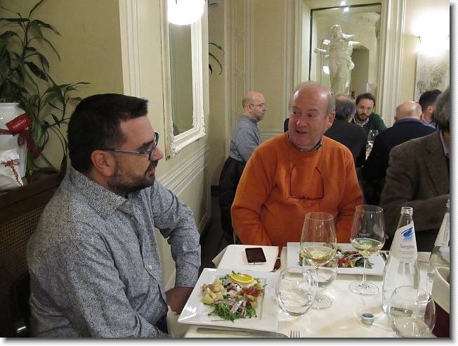 Clicca per scorrere le foto originali ingrandite
