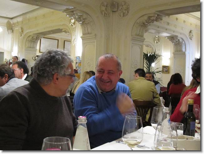 Clicca per scorrere le foto originali ingrandite
