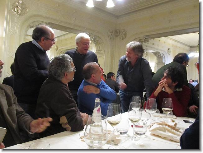 Clicca per scorrere le foto originali ingrandite