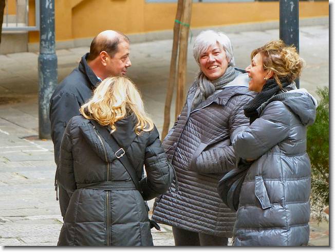 Clicca per scorrere le foto originali ingrandite