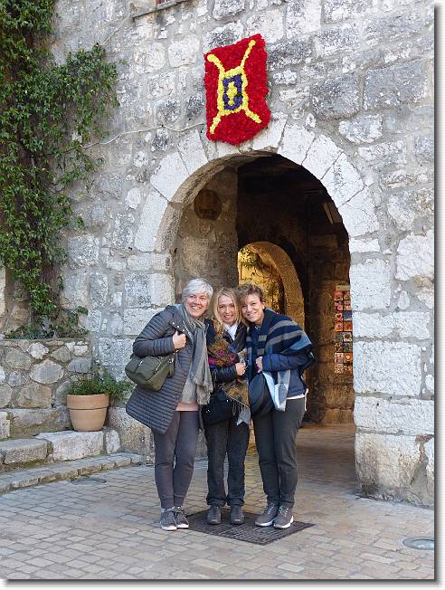 Clicca per scorrere le foto originali ingrandite