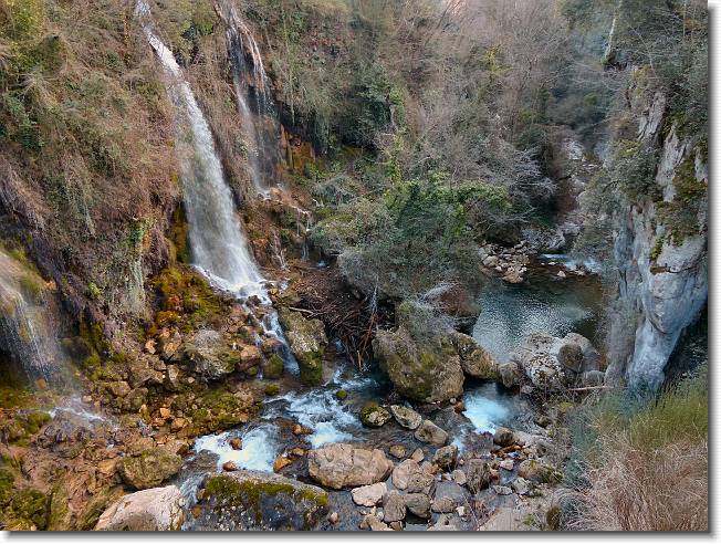 Clicca per scorrere le foto originali ingrandite