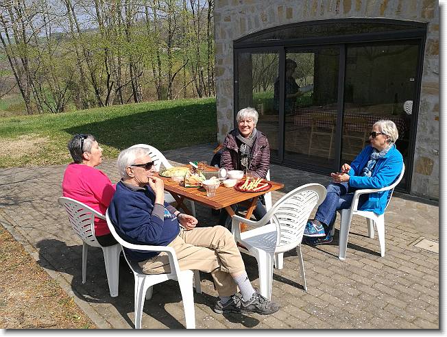 Clicca per scorrere le foto originali ingrandite