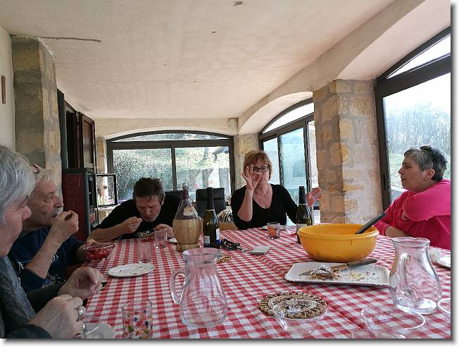 Clicca per scorrere le foto originali ingrandite