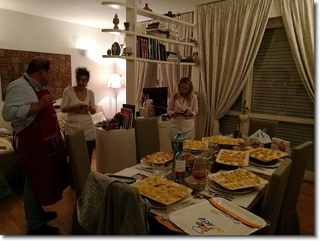 Clicca per scorrere le foto originali ingrandite