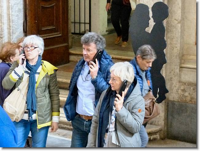 Clicca per scorrere le foto originali ingrandite