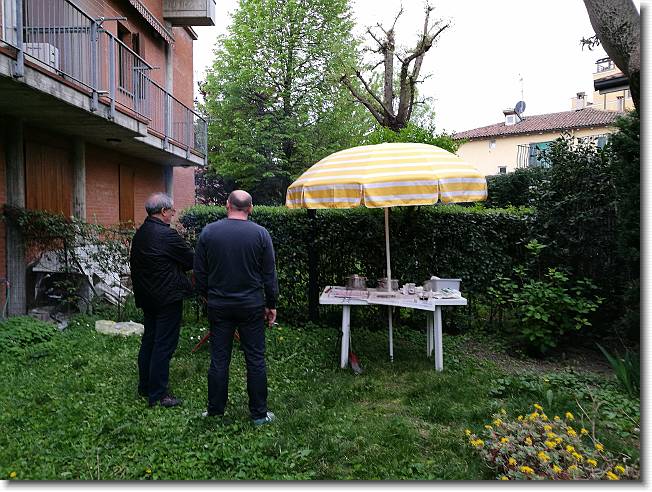 Clicca per scorrere le foto originali ingrandite