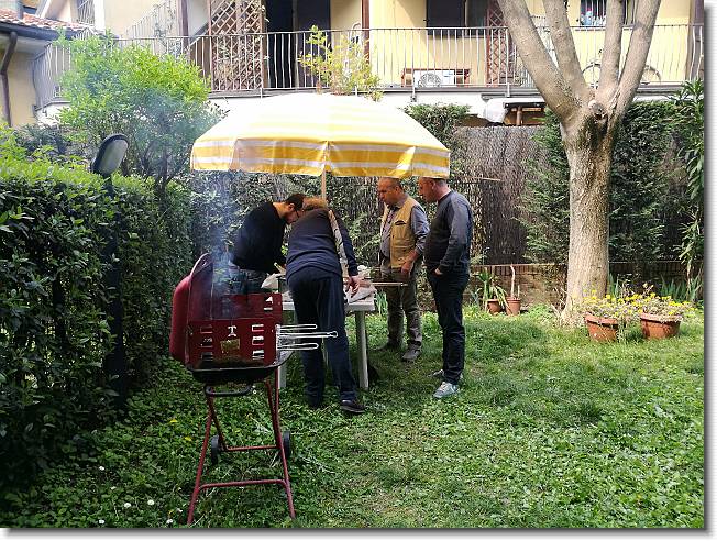 Clicca per scorrere le foto originali ingrandite