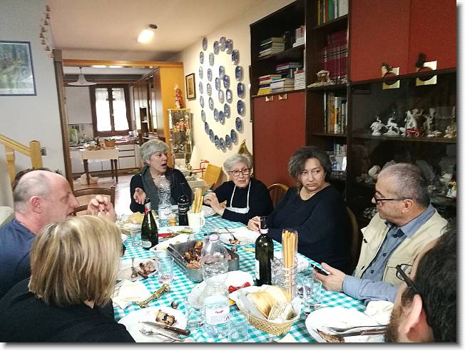 Clicca per scorrere le foto originali ingrandite