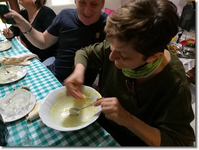 Clicca per scorrere le foto originali ingrandite