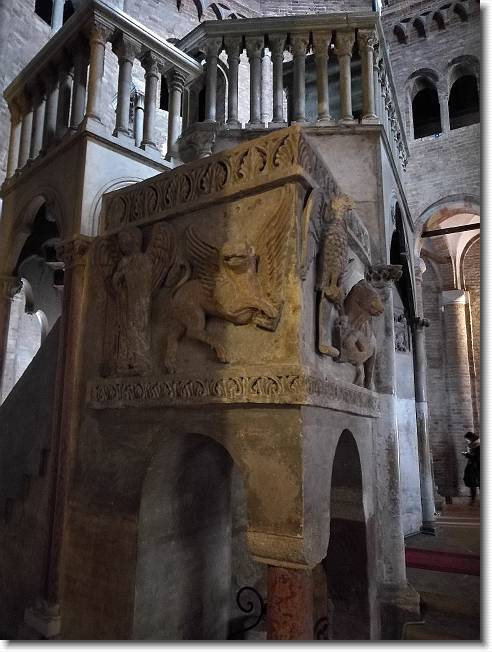 Clicca per scorrere le foto originali ingrandite