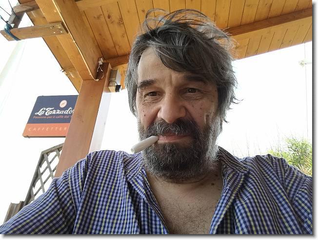 Clicca per scorrere le foto originali ingrandite