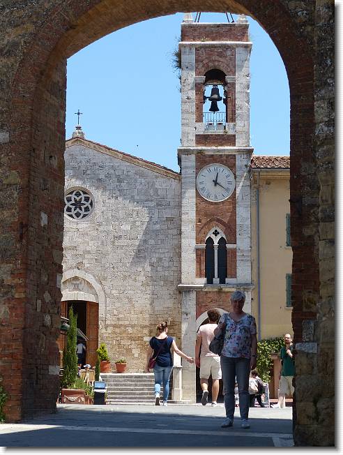 Clicca per scorrere le foto originali ingrandite