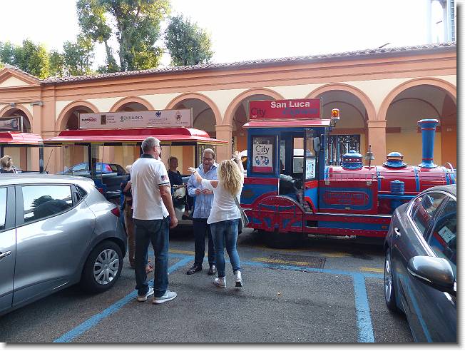 Clicca per scorrere le foto originali ingrandite