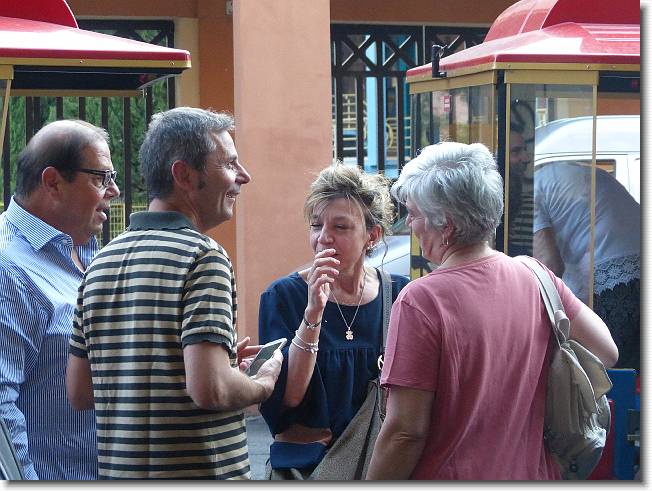 Clicca per scorrere le foto originali ingrandite