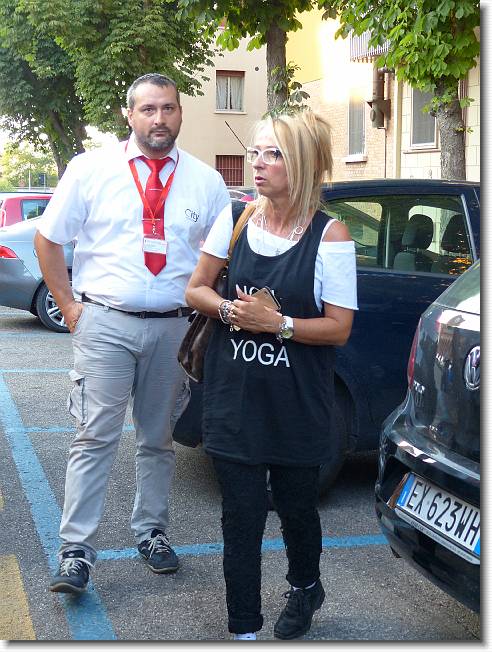 Clicca per scorrere le foto originali ingrandite