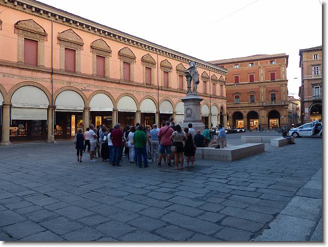 Clicca per scorrere le foto originali ingrandite