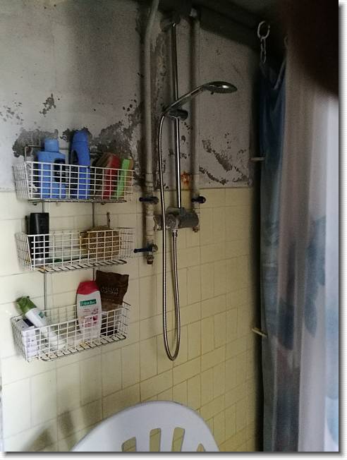 Clicca per scorrere le foto originali ingrandite