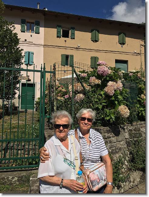 Clicca per scorrere le foto originali ingrandite