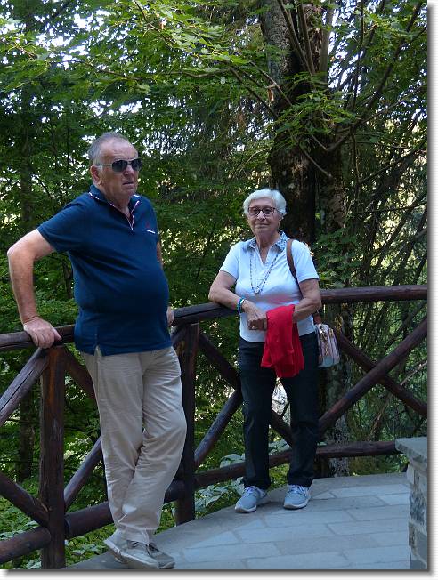 Clicca per scorrere le foto originali ingrandite