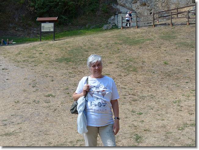 Clicca per scorrere le foto originali ingrandite