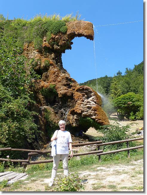 Clicca per scorrere le foto originali ingrandite