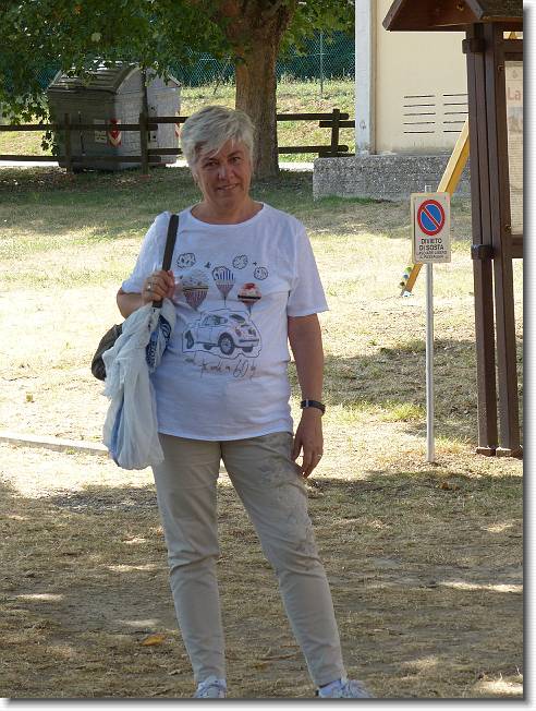 Clicca per scorrere le foto originali ingrandite