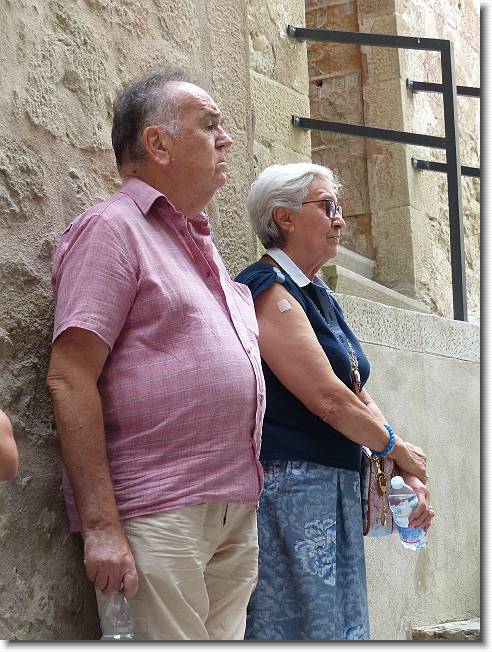 Clicca per scorrere le foto originali ingrandite