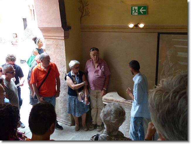 Clicca per scorrere le foto originali ingrandite