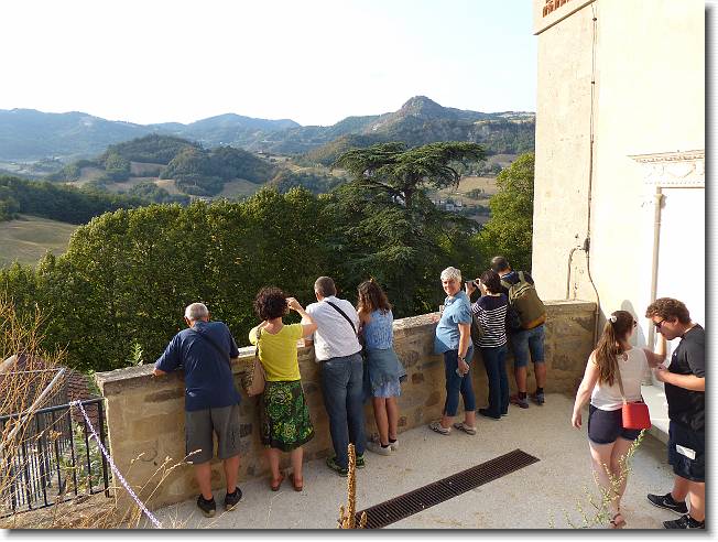 Clicca per scorrere le foto originali ingrandite