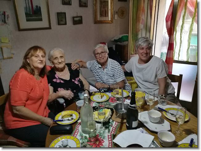 Clicca per scorrere le foto originali ingrandite