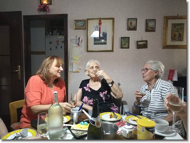 Clicca per scorrere le foto originali ingrandite