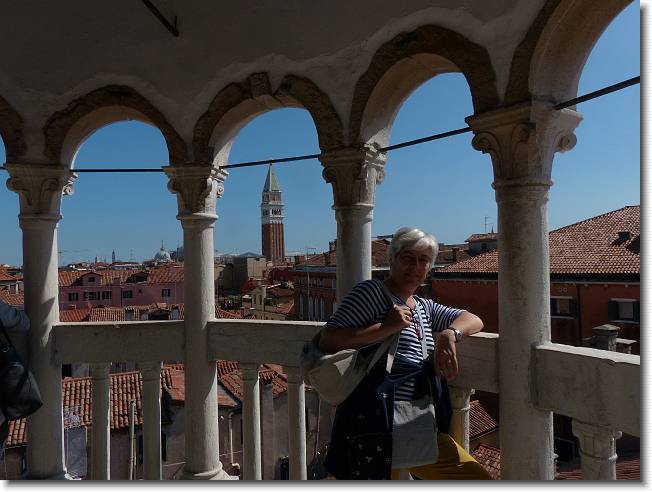 Clicca per scorrere le foto originali ingrandite