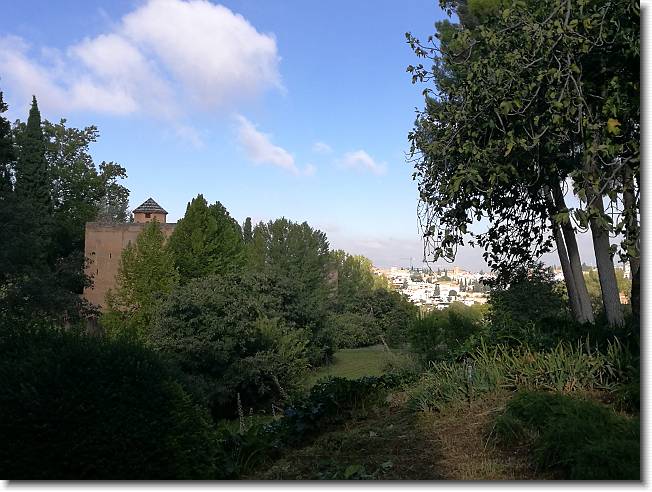 Clicca per scorrere le foto originali ingrandite
