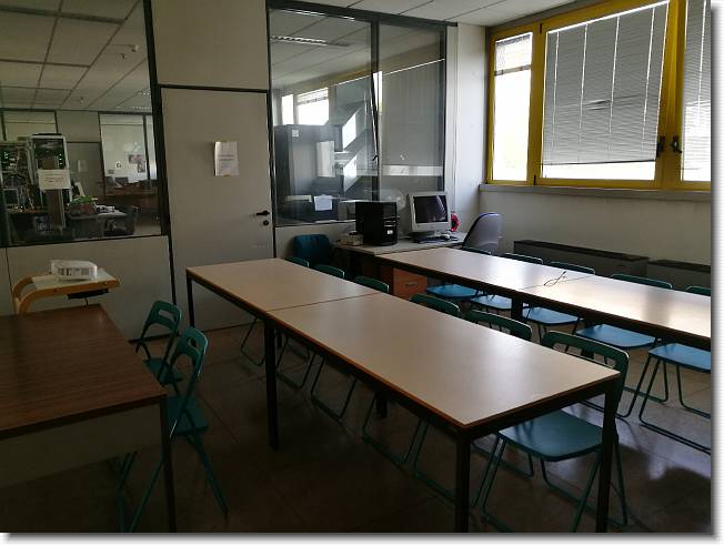 Clicca per scorrere le foto originali ingrandite