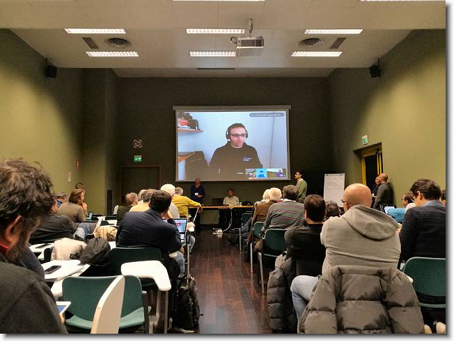 Clicca per scorrere le foto originali ingrandite