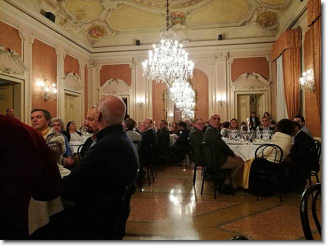 Clicca per scorrere le foto originali ingrandite