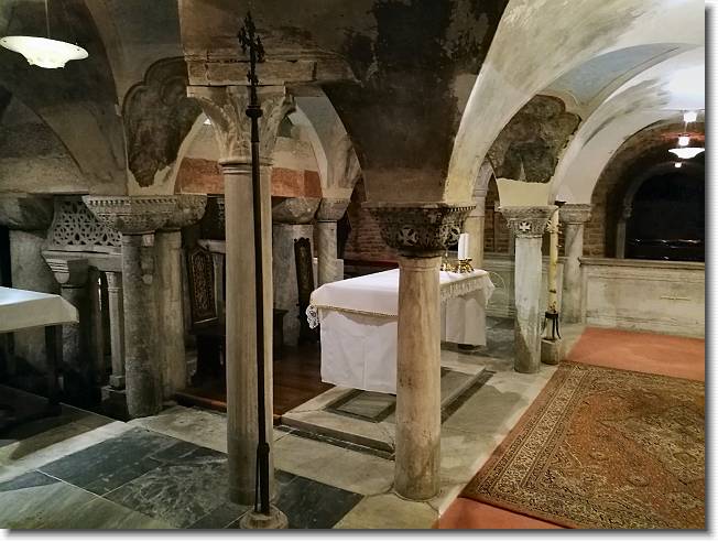 Clicca per scorrere le foto originali ingrandite