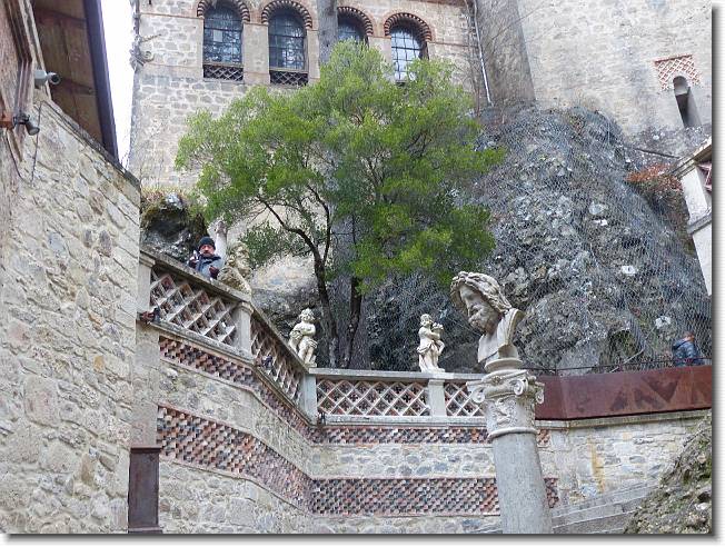 Clicca per scorrere le foto originali ingrandite