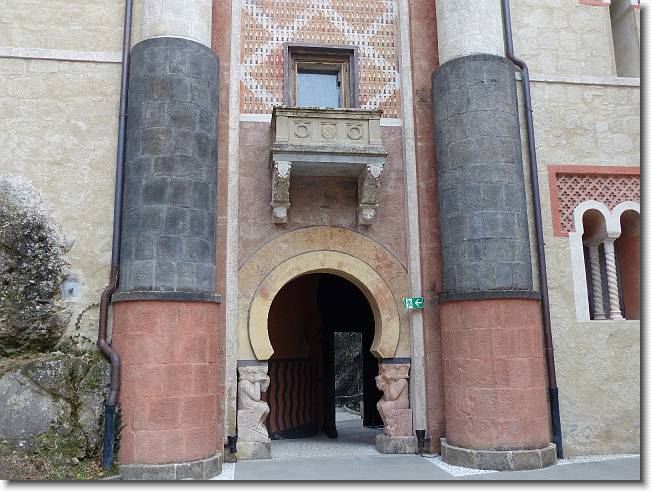 Clicca per scorrere le foto originali ingrandite
